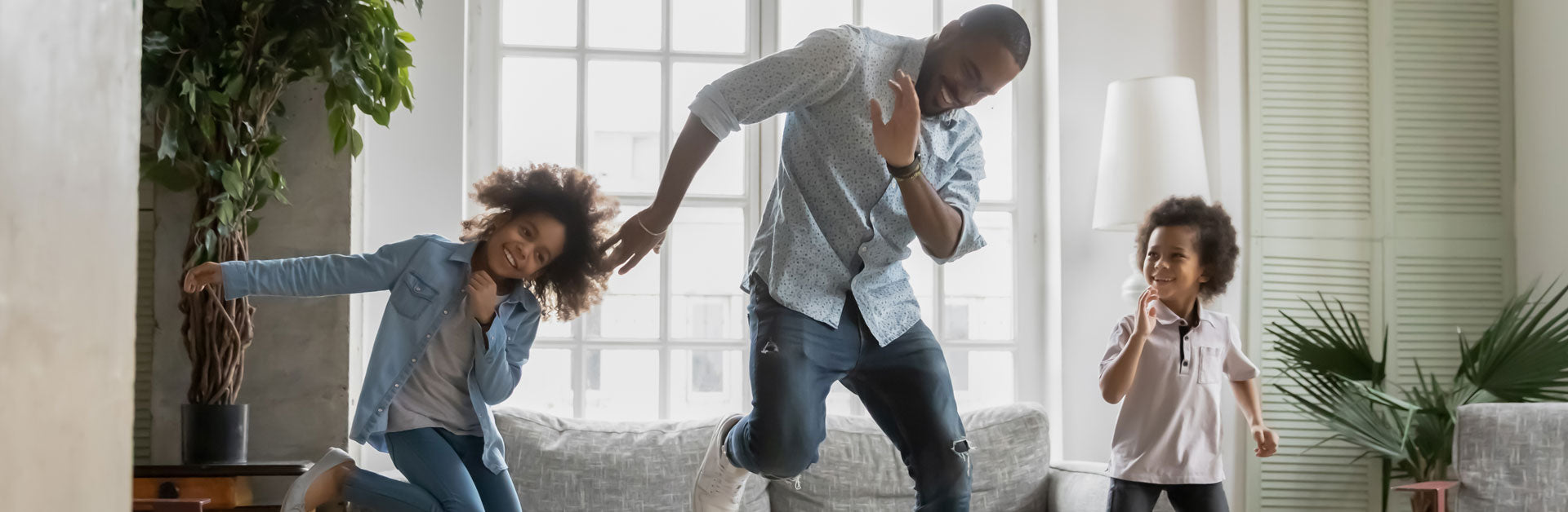 Dad dancing with daughters. Strong Cell, The World's first liquid NADH, CoQ10, Collagen Supplement for Cellular Health and Natural Energy. 